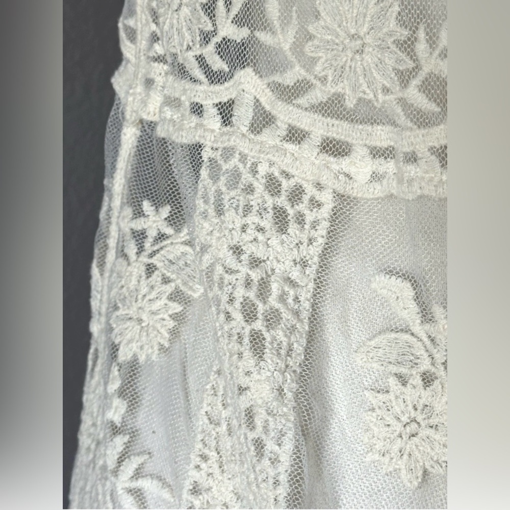 Rebellion Women's Lace Floral Kimono Robe Festival Boho Western Cardigan, NWT - Picture 7 of 9